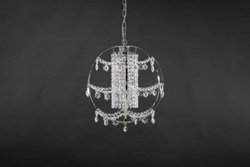 The modern crystal lamp Hiutale represents a unique chandelier design in which a lamp becomes art.